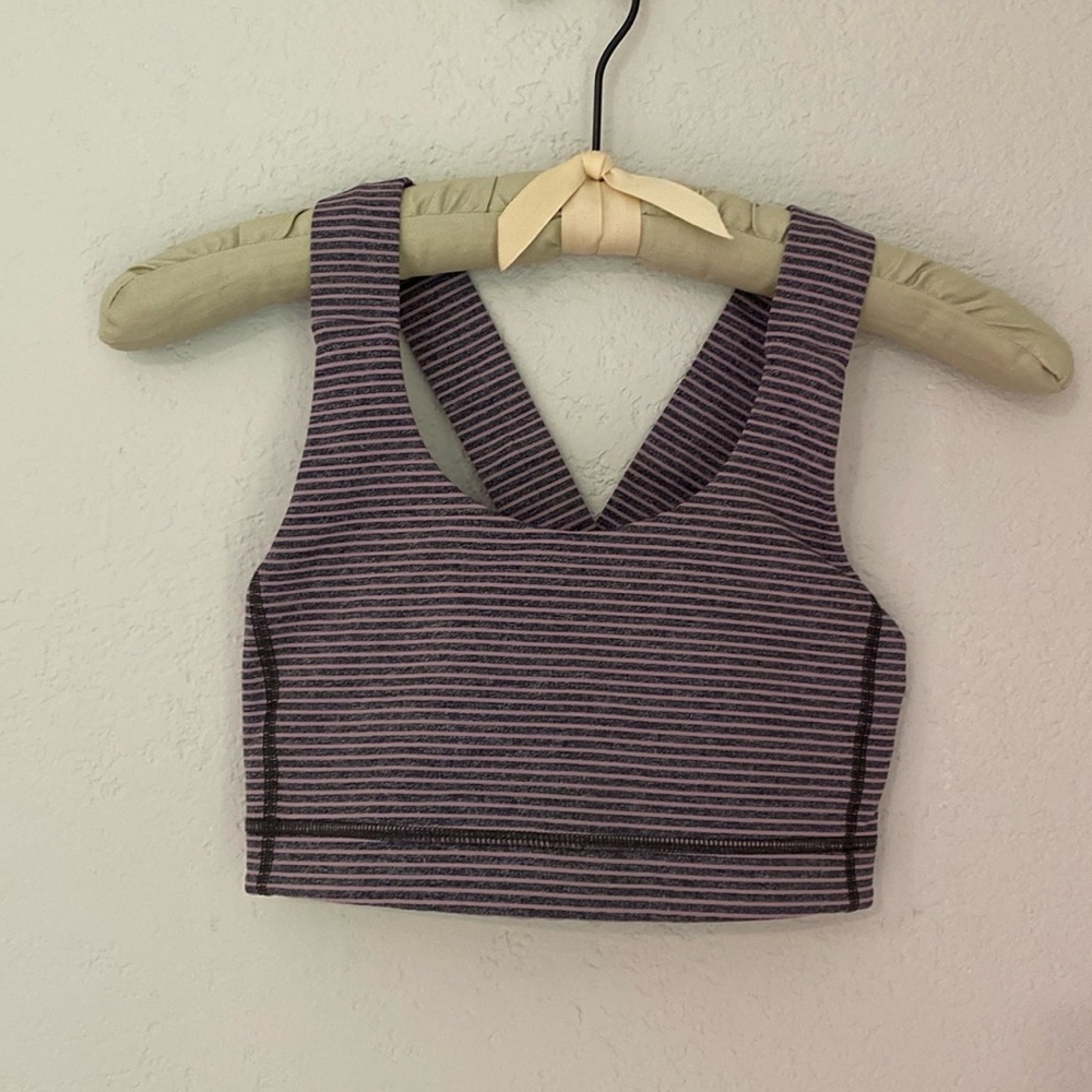 Lululemon sports bra
